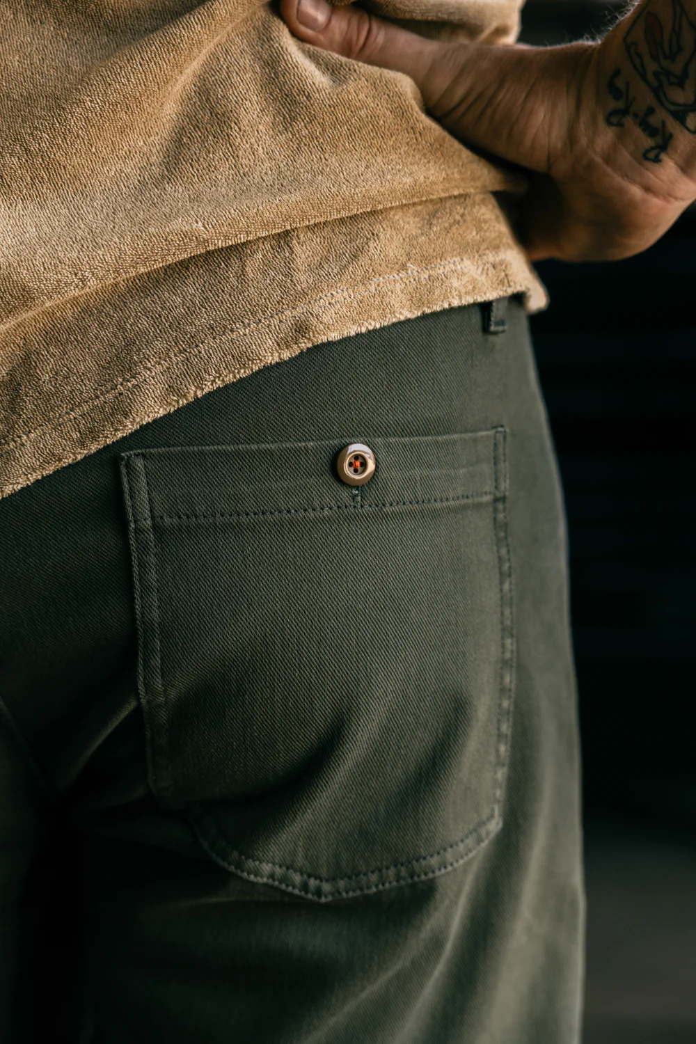 The Scout 8" Denit® Fatigue Shorts - Moss - Image 4